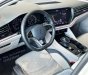 Volkswagen Touareg 2023 - Màu xanh dương Meloe Crystal Effect đang có 1 chiếc xe tại Vw Sài Gòn có thể giao ngay trong tháng 6/2023