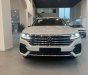 Volkswagen Touareg 2022 - Nam Thần Đường Phố