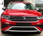 Volkswagen Tiguan 2023 - Nhập khẩu Mỹ, màu đỏ cực đẹp, sang trọng, ưu đãi lên đến hàng trăm triệu tiền mặt, cam kết tốt nhất giá thị trường