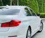 BMW 520i 2019 - Bán bmw 520i trắng kem model 2019 siêu lướt