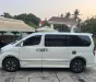 Hyundai Starex 2013 - Hyundai Starex H1 Limousine 7 chỗ 2013 số tự động, máy xăng 2.4 đã trang bị nội thất khủng cho anh em