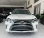 Lexus LX 570 2016 - Bán xe Lexus LX570 sản xuất năm 2016 xe đăng ký cá nhân, màu trắng nội thất kem, xe đi được 86.000Km chất xe còn rất mới