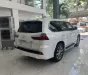 Lexus LX 570 2016 - Bán xe Lexus LX570 sản xuất năm 2016 xe đăng ký cá nhân, màu trắng nội thất kem, xe đi được 86.000Km chất xe còn rất mới