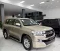 Toyota Land Cruiser 4.6 V8 2016 - Bán Toyota Land Cruiser 4.6 V8 2016, màu vàng cát cực đẹp.