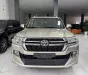 Toyota Land Cruiser 4.6 V8 2016 - Bán Toyota Land Cruiser 4.6 V8 2016, màu vàng cát cực đẹp.