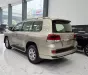 Toyota Land Cruiser 4.6 V8 2016 - Bán Toyota Land Cruiser 4.6 V8 2016, màu vàng cát cực đẹp.