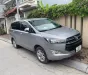 Toyota Innova 2016 - Bán xe Innova số sàn 2016 ( form 2017), xe gia đình, xe đẹp ( không phải xe showroom) ít đi, tháng chạy loanh quanh vài 