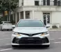 Toyota Camry 2022 - Đẹp xuất sắc Camry 2.5Q/SX 2022, đăng ký 2023, 1 chủ sd, xuất hóa đơn 500 triệu.